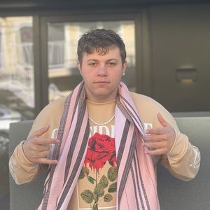 Meet your Posher, Corey